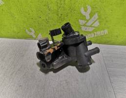 Корпус термостата для VW Golf 4 Bora 97-05  запчасти бу