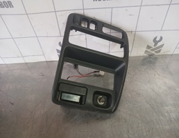 Рамка магнитолы для Mazda 323 BA 94-98  запчасти бу