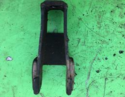 Кронштейн двигателя для Mitsubishi Galant 6 E30 1988-1993  запчасти бу