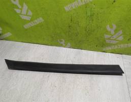 Молдинг заднего крыла правого для VW Golf 3 Vento 91-97  запчасти бу