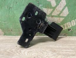Крючок капота для Seat Ibiza 4 2002-2008  запчасти бу