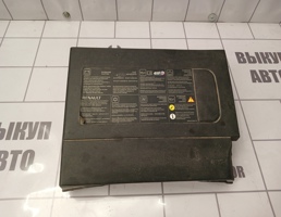 Крышка аккумулятора для Renault Megane 3 09-16  запчасти бу