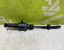 Цилиндр сцепления главный для LADA VESTA 15-19  запчасти бу