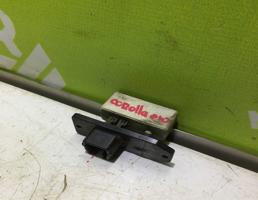 Резистор отопителя для Toyota Corolla E10 1992-1997  запчасти бу