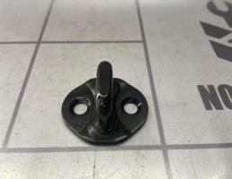 Ответная часть замка двери для Hyundai Elantra 3  00-05  запчасти бу