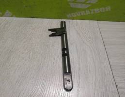 Вилка включения передач для Audi A4 B7 2005-2007  запчасти бу