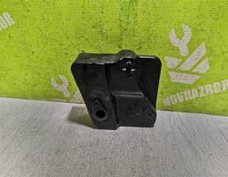 Кронштейн (сопут. товар) для Hyundai i30 12-17  запчасти бу