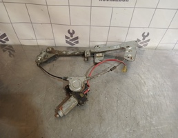 Стеклоподъемник электр. передний левый для Mazda 323 BA 94-98  запчасти бу