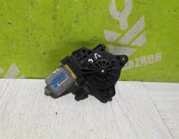 Моторчик стеклоподъемника для Hyundai i30 12-17  запчасти бу