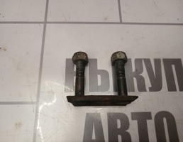 Скоба для Audi 80  90  B3  86-91  запчасти бу
