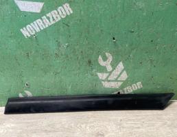 Молдинг заднего крыла левого для VW Golf 3 Vento 91-97  запчасти бу