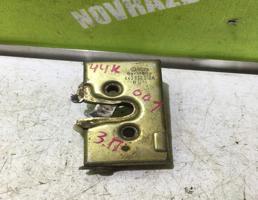 Замок двери задней правой для Audi 100 200 (44) 83-91  запчасти бу