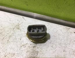 Датчик включения вентилятора для VW Passat  B3  1988-1993  запчасти бу