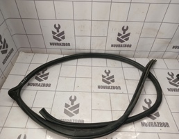 Уплотнитель двери для Mazda Mazda 3  BK  02-09  запчасти бу
