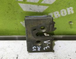 Замок двери задней левой для VW Passat  B3  1988-1993  запчасти бу