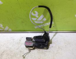 Замок двери передней правой для Peugeot 307 2001-2008  запчасти бу