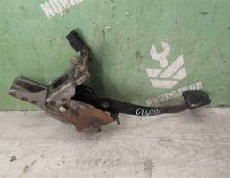 Педаль сцепления для Mitsubishi Space Wagon (N3,N4) 1991-2000  запчасти бу