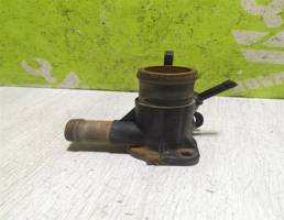 Фланец двигателя системы охлаждения для VW Golf 3 Vento 91-97  запчасти бу