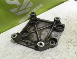 Кронштейн кондиционера для Peugeot 206 98-12  запчасти бу