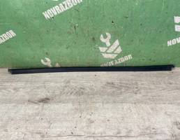 Уплотнитель стекла двери для VW Golf 4 Bora 97-05  запчасти бу