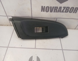 Накладка для Nissan Almera N16 2000-2006  запчасти бу