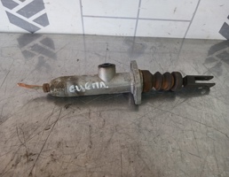 Цилиндр сцепления главный для Audi 80  90  B3  86-91  запчасти бу