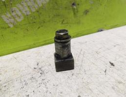 Ролик двери сдвижной верхний для VW Transporter T2 T3 79-92  запчасти бу