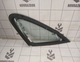 Стекло кузовное глухое правое для Mazda 626 (GE) 1992-1997  запчасти бу