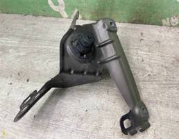 Кронштейн для BMW X3 F25 2010-2017  запчасти бу