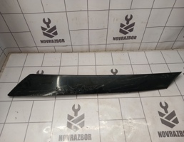 Накладка лобового стекла правая для Skoda Fabia 2007-2015  запчасти бу