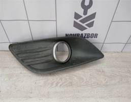 Решетка в бампер левая для Ford Focus 2 08-11  запчасти бу
