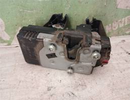 Замок двери задней левой для Opel Zafira A 99-05  запчасти бу