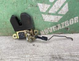 Замок багажника для VW Golf 4 Bora 97-05  запчасти бу