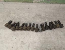 Болт колесный для VW Polo Classic 95-02  запчасти бу