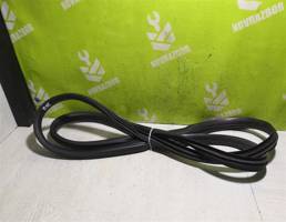 Уплотнитель двери для LADA VESTA 15-19  запчасти бу