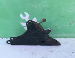 Кронштейн двигателя для VW Polo 99-01  запчасти бу
