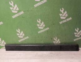 Молдинг передней правой двери для VW Passat  B3  1988-1993  запчасти бу