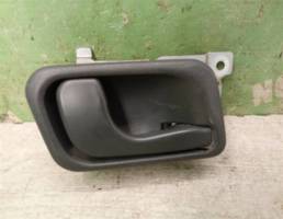 Ручка двери задней внутренняя правая для Mitsubishi Space Wagon (N3,N4) 1991-2000  запчасти бу