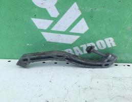 Кронштейн КПП для VW Passat B6 05-10  запчасти бу