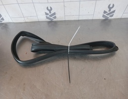 Уплотнитель стекла двери для Opel Vectra B 1999-2002  запчасти бу