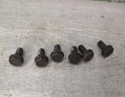 Болт маховика для VW Polo Classic 95-02  запчасти бу