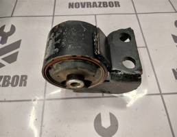 Опора двигателя правая для Kia RIO 1 2000-2004  запчасти бу