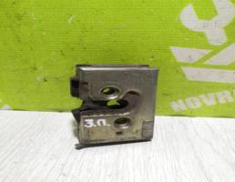 Замок двери задней правой для VW Passat  B3  1988-1993  запчасти бу