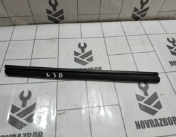 Молдинг стекла для Renault Clio 3  2005-2012  запчасти бу