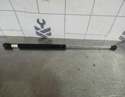 Амортизатор капота для VW Golf 4 Bora 97-05  запчасти бу