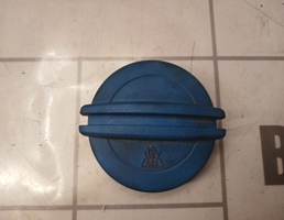 Крышка расширительного бачка для Skoda Yeti 2009-2018  запчасти бу