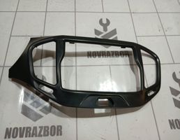 Накладка декоративная для LADA VESTA 15-19  запчасти бу