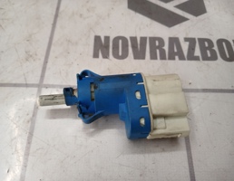 Датчик включения стопсигнала для Ford Transit 06-13  запчасти бу