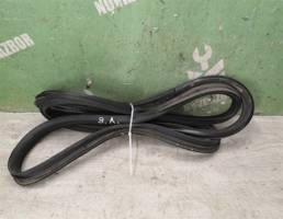 Уплотнитель двери для VW Passat B4 94-96  запчасти бу