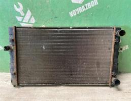 Радиатор основной для VW Golf 3 Vento 91-97  запчасти бу